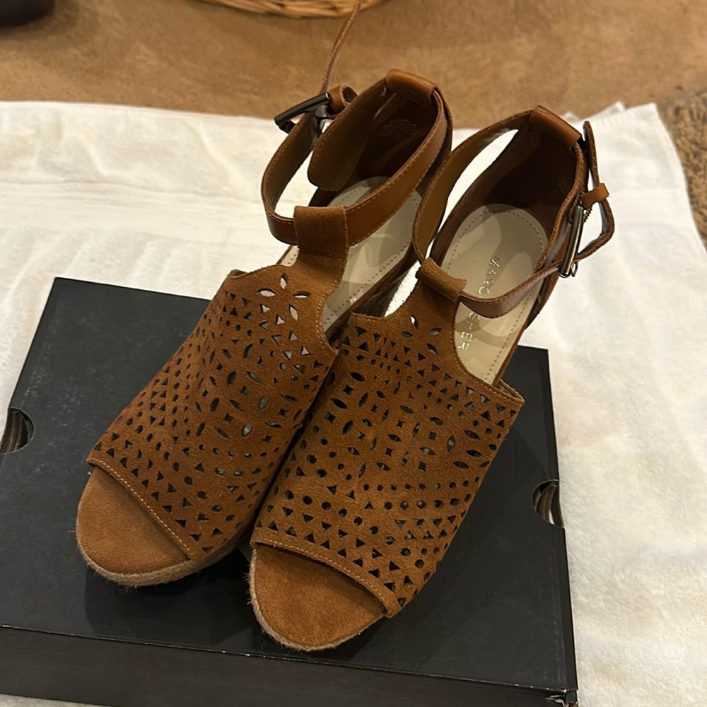 Marc Fisher Wedges NEVER WORN